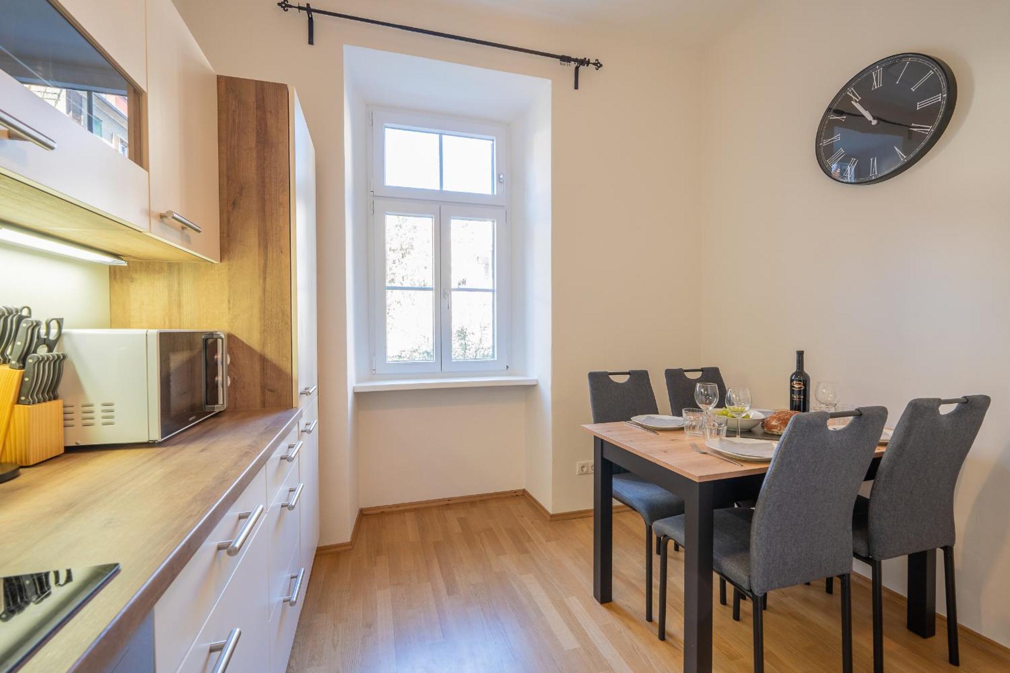 M&O Apartment, Zentral In Innenstadt-& Bahnhofsnaehe - Parkgarage Graz Luaran gambar